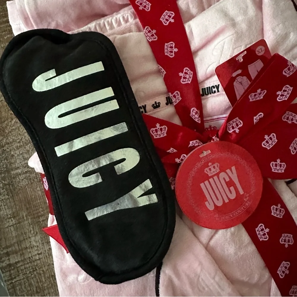 Juicy Couture Light Pink 4PC Pajama Set
